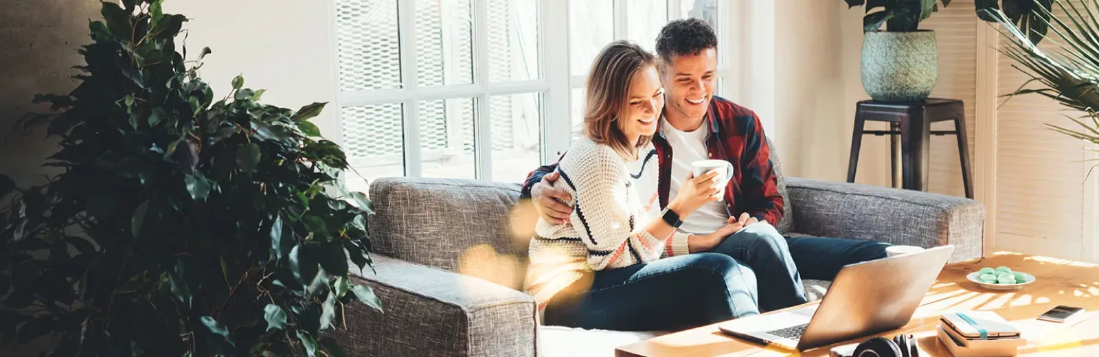 Couple drinking coffee in pest free home